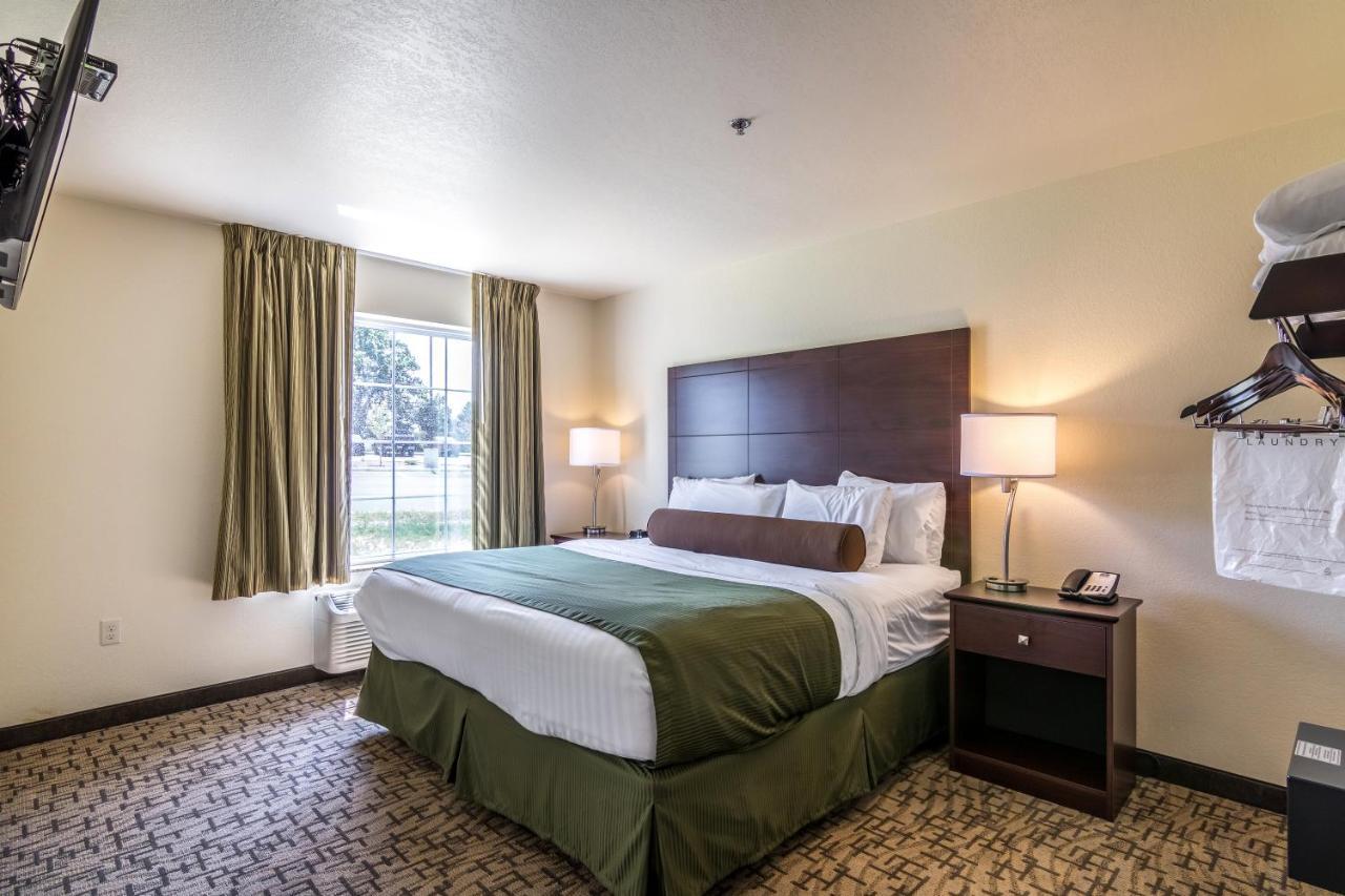 Hotel Cobblestone & - Barron