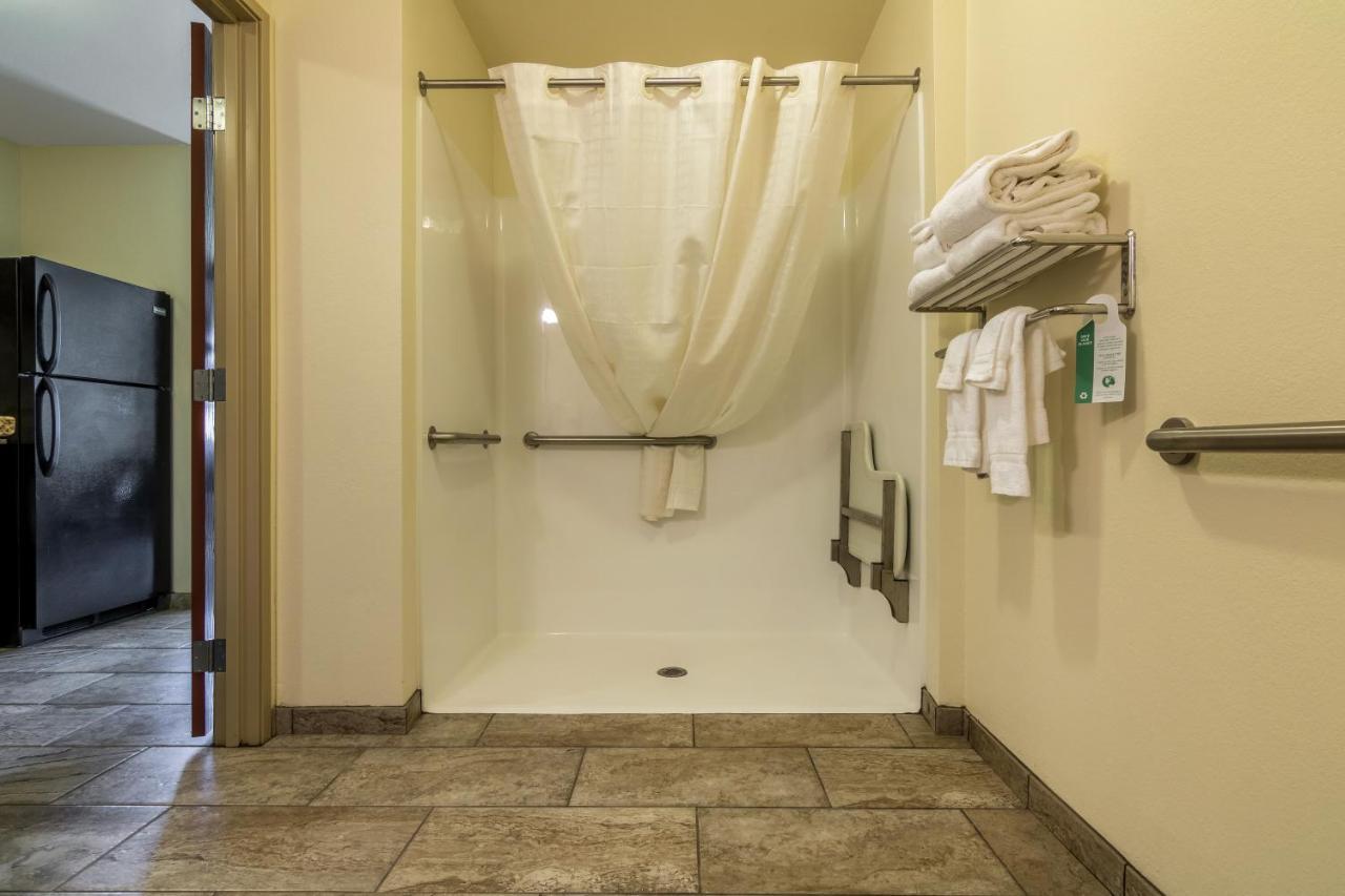 Hotel Cobblestone & - Barron